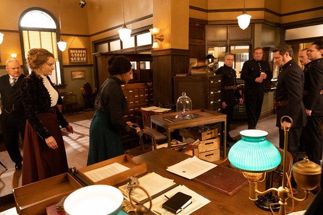 Murdoch Mysteries - Scents and Sensibility - Filmfotos