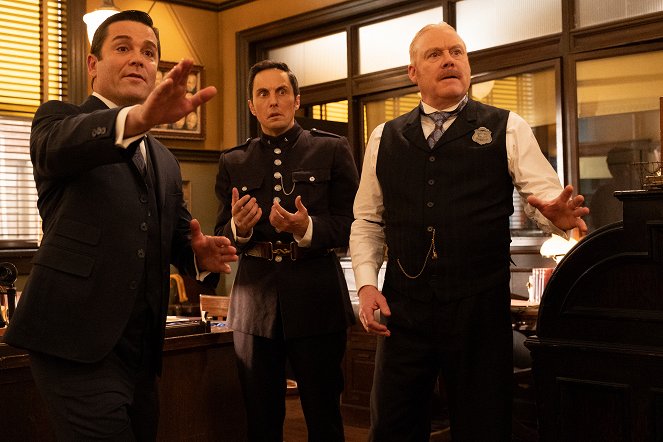 Murdoch Mysteries - Scents and Sensibility - Do filme