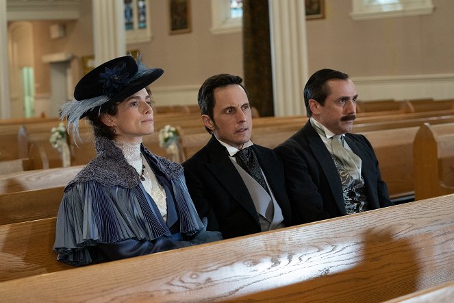 Murdoch Mysteries - Scents and Sensibility - Filmfotos