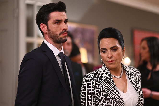 Aldatmak - Episode 30 - Photos - Aras Aydın