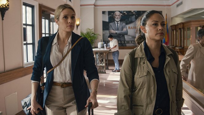 NCIS: Hawai'i - Season 2 - Past Due - Photos - Tori Anderson, Vanessa Lachey