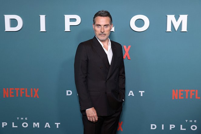 Dyplomatka - Season 1 - Z imprez - The Diplomat - NY Premiere on April 18, 2023 in New York City - Rufus Sewell