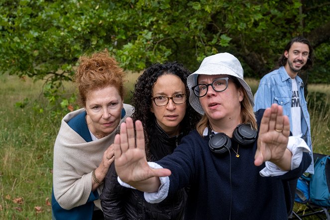 La Diplomate - L'Attrape-chien - Tournage - Debora Cahn, Liza Johnson