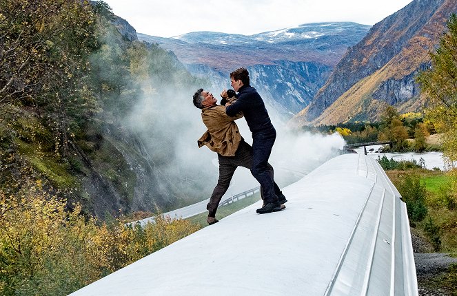 Mission: Impossible - Dead Reckoning Part One - Photos - Esai Morales, Tom Cruise