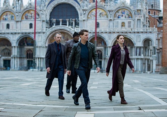 Mission: Impossible Leszámolás Első Rész - Filmfotók - Simon Pegg, Ving Rhames, Tom Cruise, Rebecca Ferguson