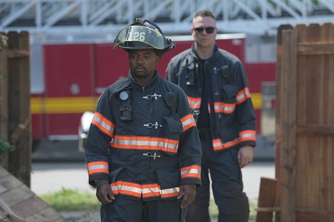911-Texas - A férfiak éke - Filmfotók - Brian Michael Smith