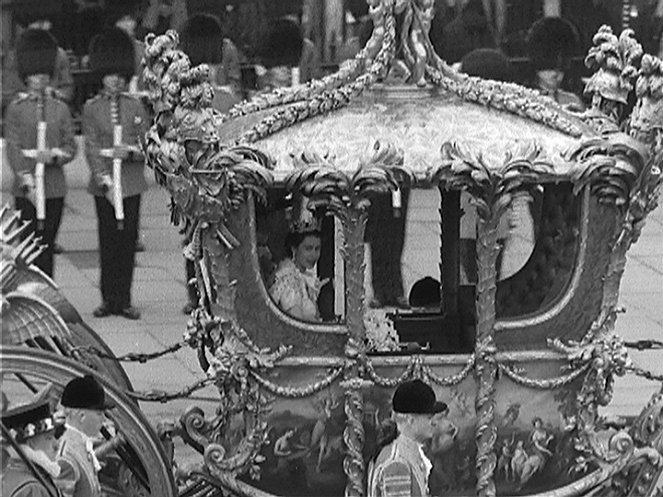 Mystères d'archives : 1953. Le couronnement d'Elisabeth II - Kuvat elokuvasta - kuningatar Elisabet II