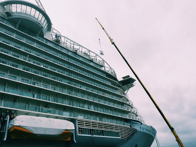 Impossible Engineering - World's Biggest Cruise Ship - Kuvat elokuvasta