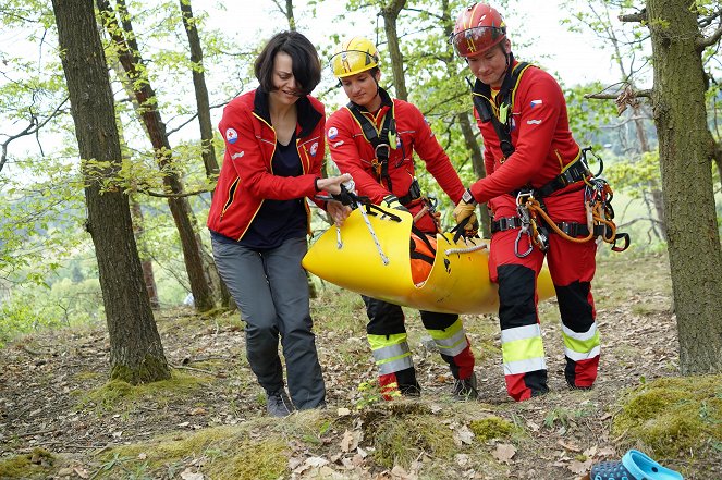 Pod hladinou - Preteky s časom - Z filmu - Jana Stryková