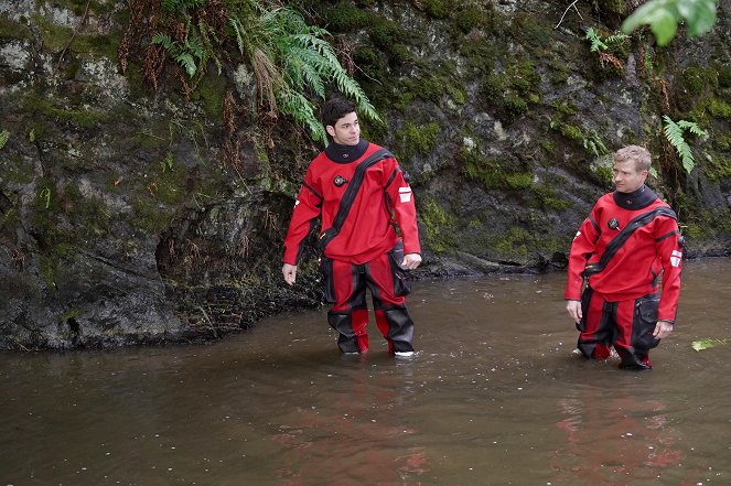 Below the Surface - Závod s časem - Photos - Marek Adamczyk, Matěj Hádek