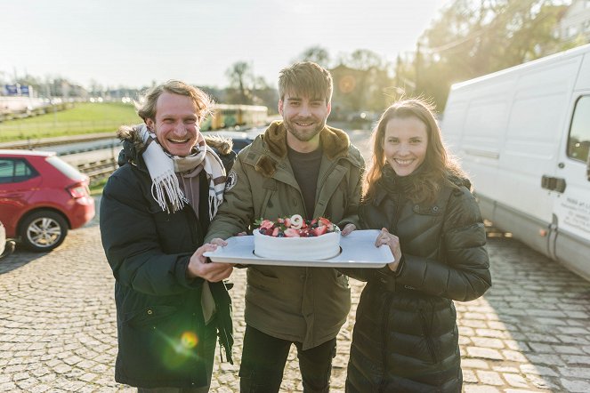 Specialisté - Série 7 - Z imprez - Oslava posledního natáčecího dne série 6. dubna 2023 - Ondrej Hraška, Marek Lambora, Šárka Krausová