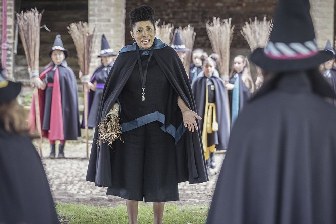 The Worst Witch - Season 1 - The Great Wizard's Visit - Photos