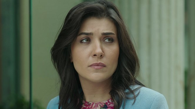 Kanatsız Kuşlar - Episode 22 - De la película - Deniz Bolışık