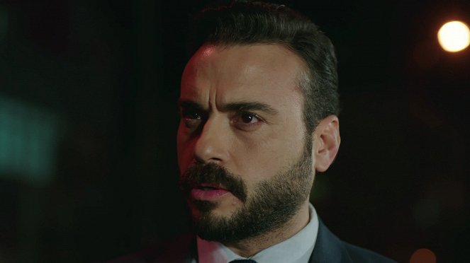 Kanatsız Kuşlar - Episode 27 - De la película