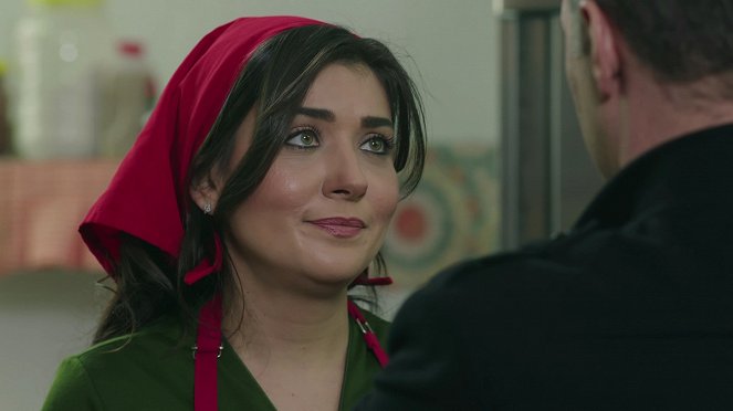 Kanatsız Kuşlar - Episode 29 - Kuvat elokuvasta - Deniz Bolışık