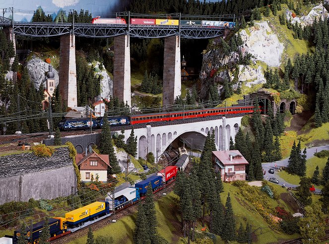 Eisenbahn-Romantik - Alpenglühen im Wunderland - Photos