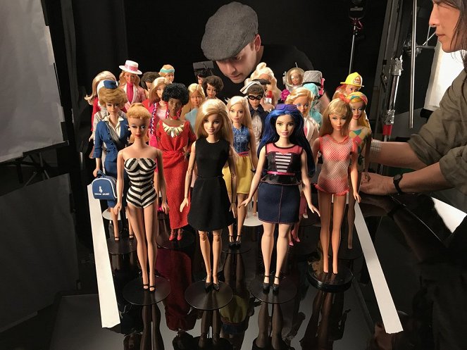 Tiny Shoulders, Rethinking Barbie - Z filmu