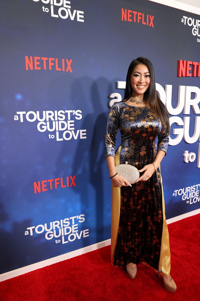 Turistin opas rakkauteen - Tapahtumista - Netflix's A Tourist's Guide to Love special screening at Netflix Tudum Theater on April 13, 2023 in Los Angeles, California - Devon Diep