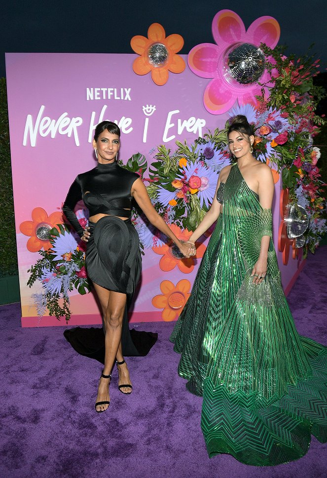 Tenkrát poprvé - Série 4 - Z akcií - Netflix's "Never Have I Ever" season 4 premiere at Westwood Village on June 01, 2023 in Los Angeles, California