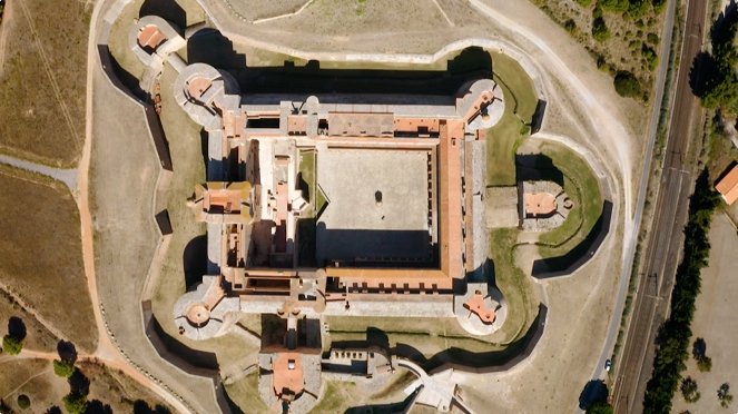 La Grande Histoire des châteaux forts - Kuvat elokuvasta