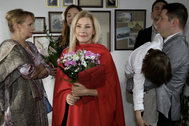 Barwy szczęścia - Season 9 - Episode 130 - De la película - Sławomira Łozińska, Małgorzata Potocka, Przemysław Redkowski