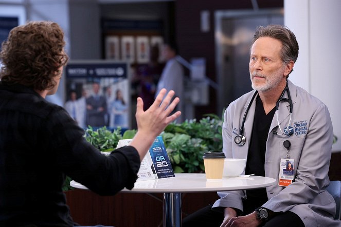 Chicago Med - The Winds of Change Are Starting to Blow - Van film - Steven Weber