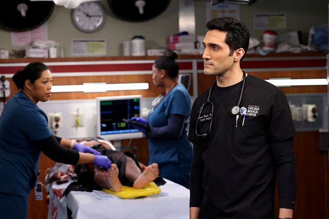 Nemocnice Chicago Med - Série 8 - Look Closely and You Might Hear the Truth - Z filmu - Dominic Rains