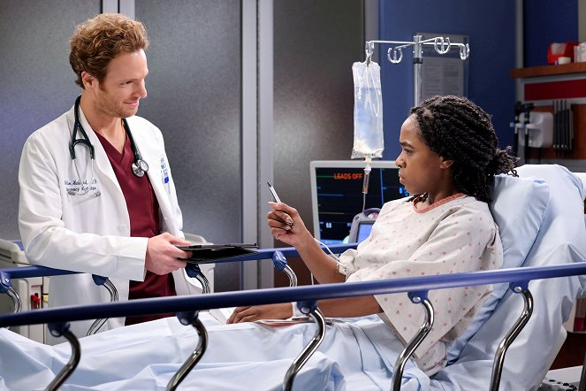 Chicago Med - I Could See the Writing on the Wall - Van film - Nick Gehlfuss