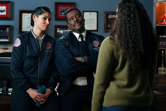 Chicago Fire - Season 11 - Mach niemals einen Fehler - Filmfotos - Miranda Ray Mayo, Eamonn Walker