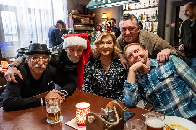 Jedna rodina - Štědrý den - Tournage - Pavel Zedníček, Jana Paulová, Miroslav Vladyka