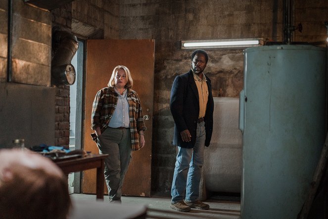 From - Forest for the Trees - Photos - Elizabeth Saunders, Harold Perrineau