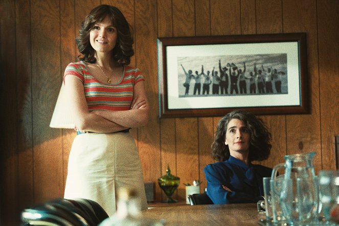 Winning Time: The Rise of the Lakers Dynasty - Season 2 - One Ring Don't Make a Dynasty - Photos - Hadley Robinson, Gaby Hoffmann