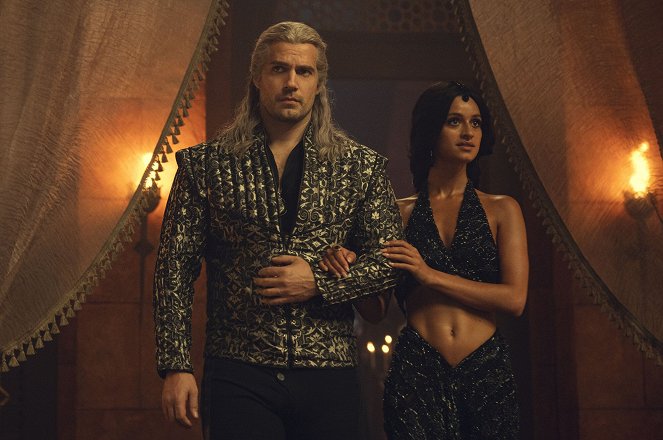 The Witcher - The Art of the Illusion - Photos - Henry Cavill, Anya Chalotra