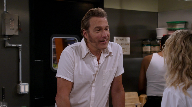 How I Met Your Father - The Welcome Protocol - Photos - John Corbett