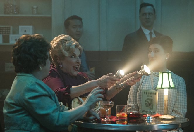 The Marvelous Mrs. Maisel - Typos and Torsos - Photos