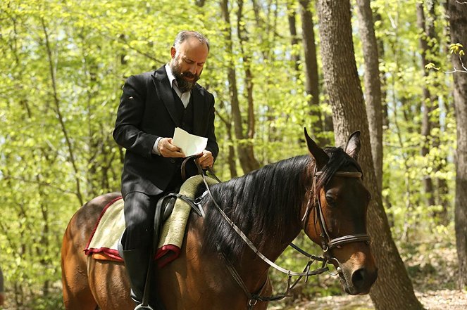 Wounded Love - Season 1 - Episode 24 - Photos - Halit Ergenç