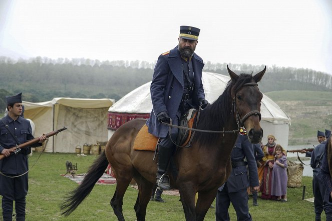 Wounded Love - Episode 27 - Photos - Halit Ergenç