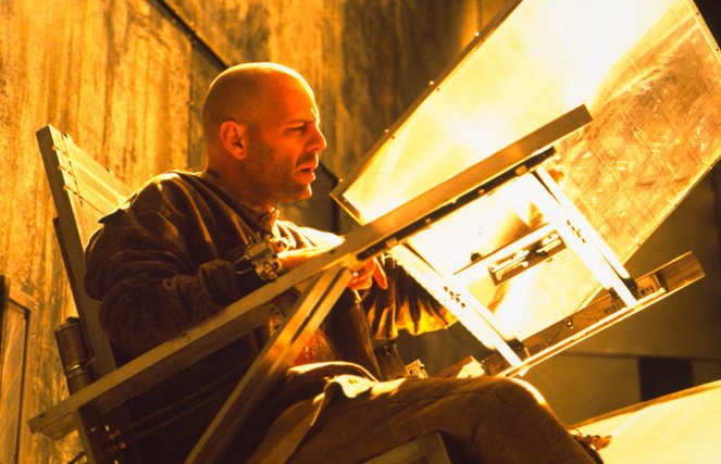 12 Monkeys - Photos - Bruce Willis