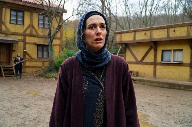 Vatanım Sensin - Episode 6 - Filmfotos - Bergüzar Korel