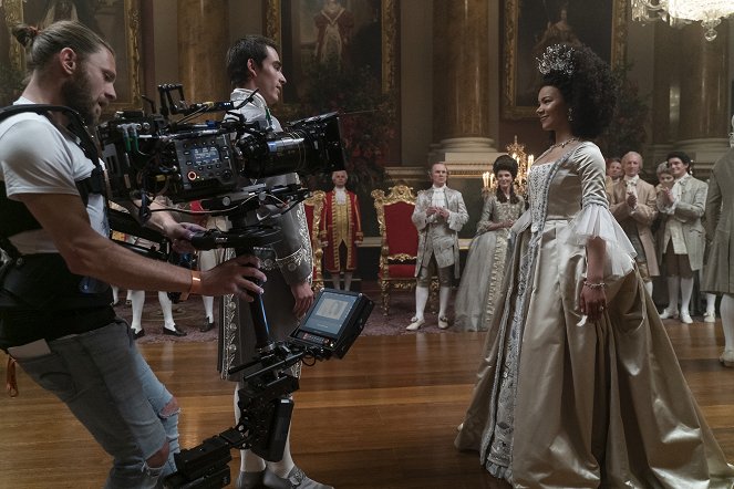 Rainha Charlotte: Uma História Bridgerton - Servindo ao rei - De filmagens