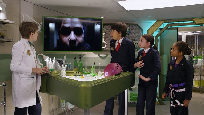 Odd Squad - Junge Agenten retten die Welt - Season 1 - Drehwurm / Saure Limonade - Filmfotos