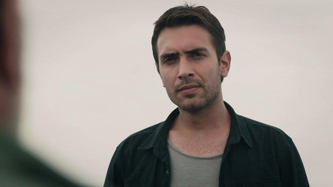 Lifeline - Episode 20 - Photos - Ulaş Tuna Astepe