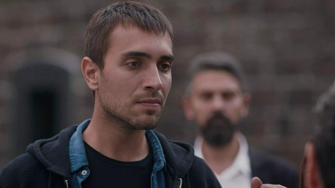 Lifeline - Episode 6 - Photos - Ulaş Tuna Astepe