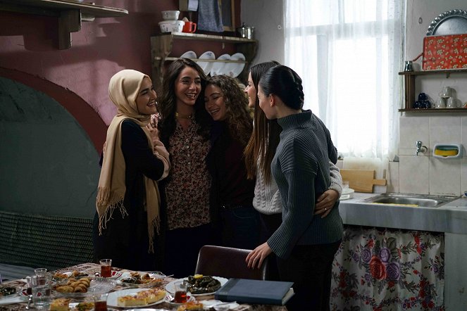 Sen Anlat Karadeniz - Episode 13 - De la película