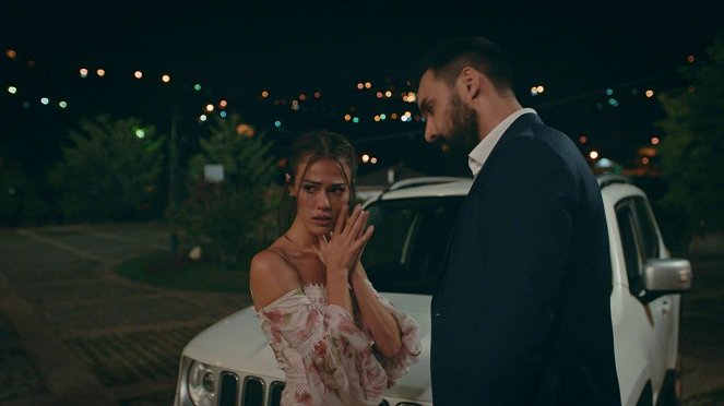 Sen Anlat Karadeniz - Episode 8 - De la película