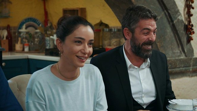 Sen Anlat Karadeniz - Season 3 - Episode 11 - De la película