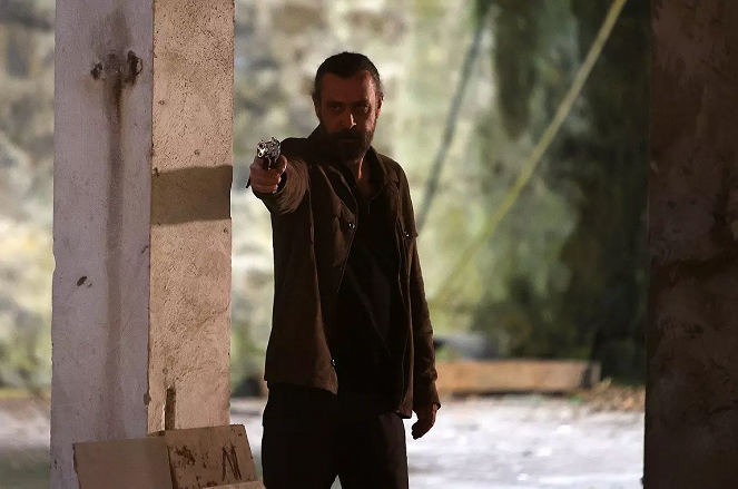 Aile - Episode 13 - Photos - Nejat Isler