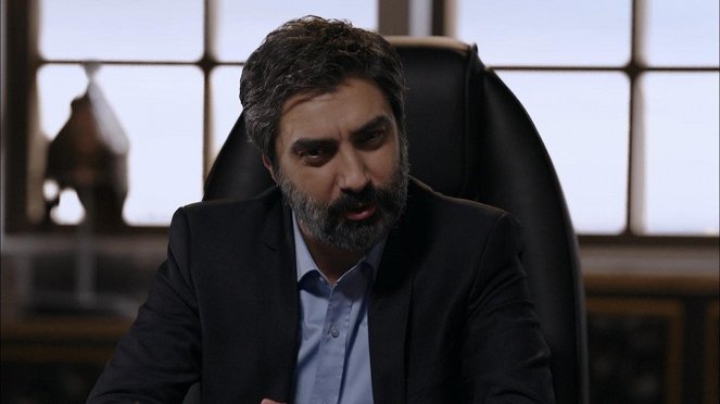 Kurtlar Vadisi: Pusu - Season 9 - Episode 14 - Kuvat elokuvasta - Necati Şaşmaz