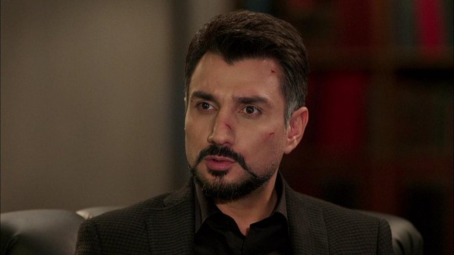 Kurtlar Vadisi: Pusu - Season 9 - Episode 14 - Kuvat elokuvasta - Cahit Kayaoğlu
