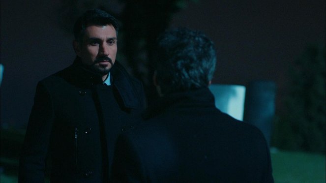 Kurtlar Vadisi: Pusu - Episode 18 - Van film - Cahit Kayaoğlu